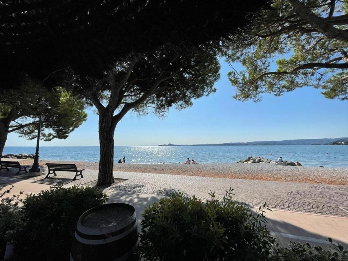 Appartamento Con Vista Lago ตอสโกลาโน มาแดร์โน ภายนอก รูปภาพ