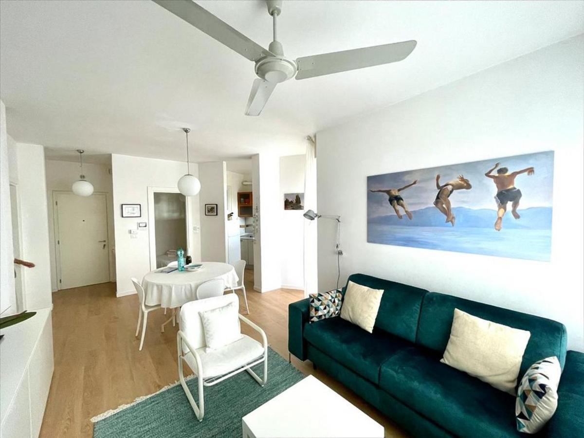 Appartamento Con Vista Lago ตอสโกลาโน มาแดร์โน ภายนอก รูปภาพ
