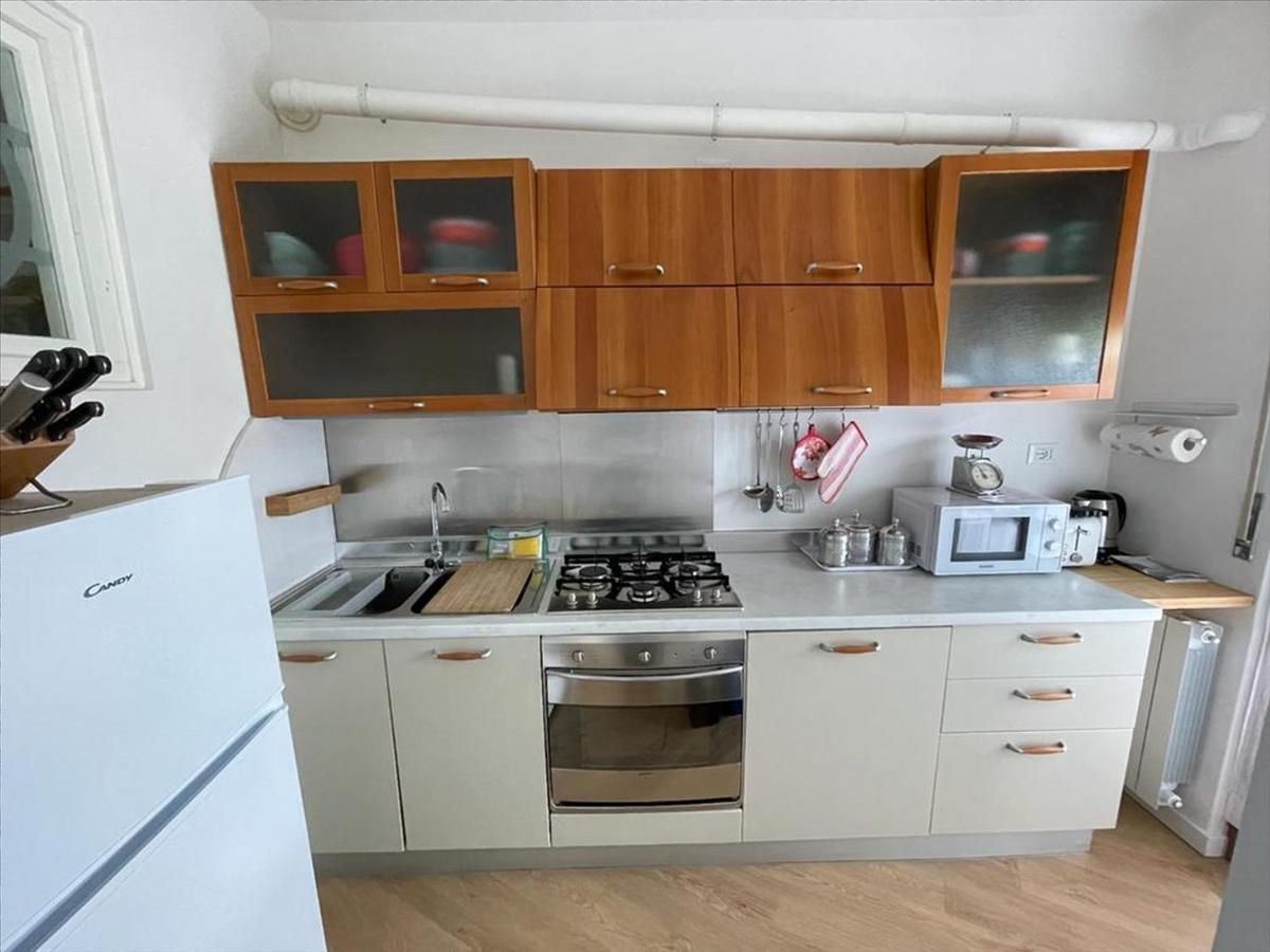 Appartamento Con Vista Lago ตอสโกลาโน มาแดร์โน ภายนอก รูปภาพ