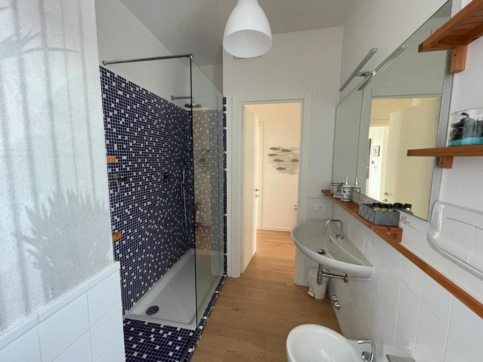 Appartamento Con Vista Lago ตอสโกลาโน มาแดร์โน ภายนอก รูปภาพ